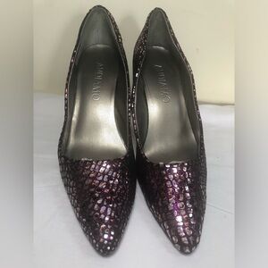 Women's Iridescent Purple Pointed Toe Pumps